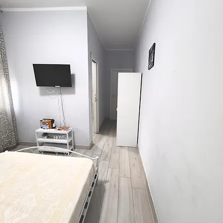 Matrimoniale Elegante E Confortevole Con Aria Condizionata * Fiumicino