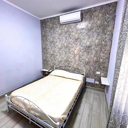 Gasthof Matrimoniale Elegante E Confortevole Con Aria Condizionata Fiumicino